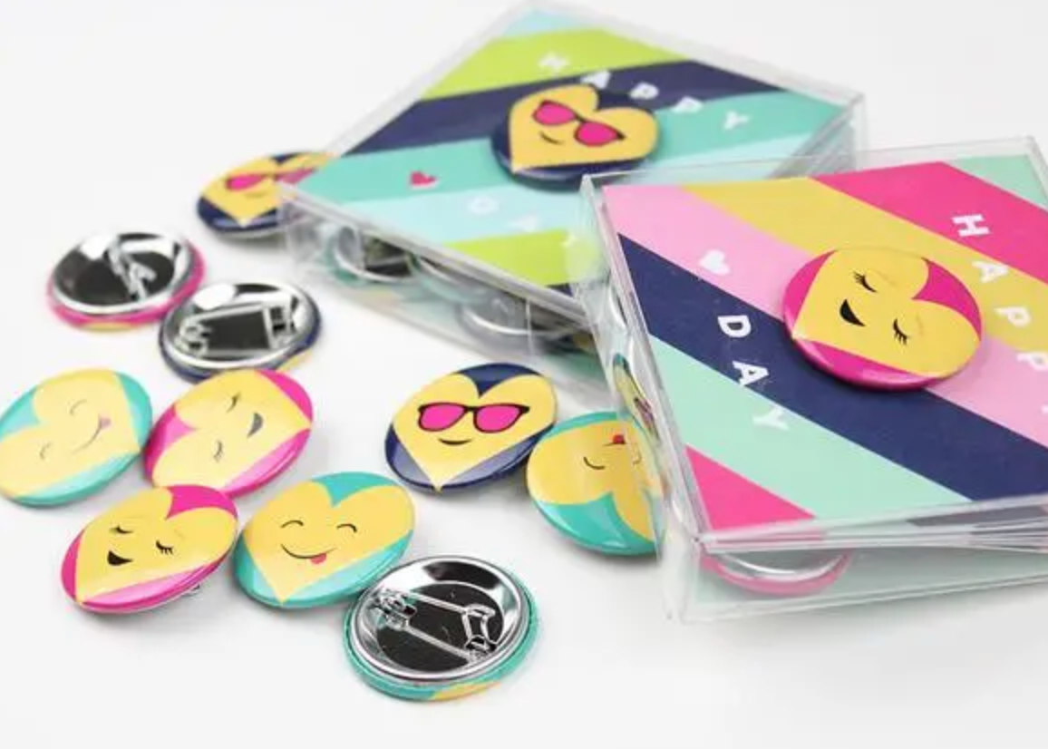 6pk Emoji Button Valentines - Blue