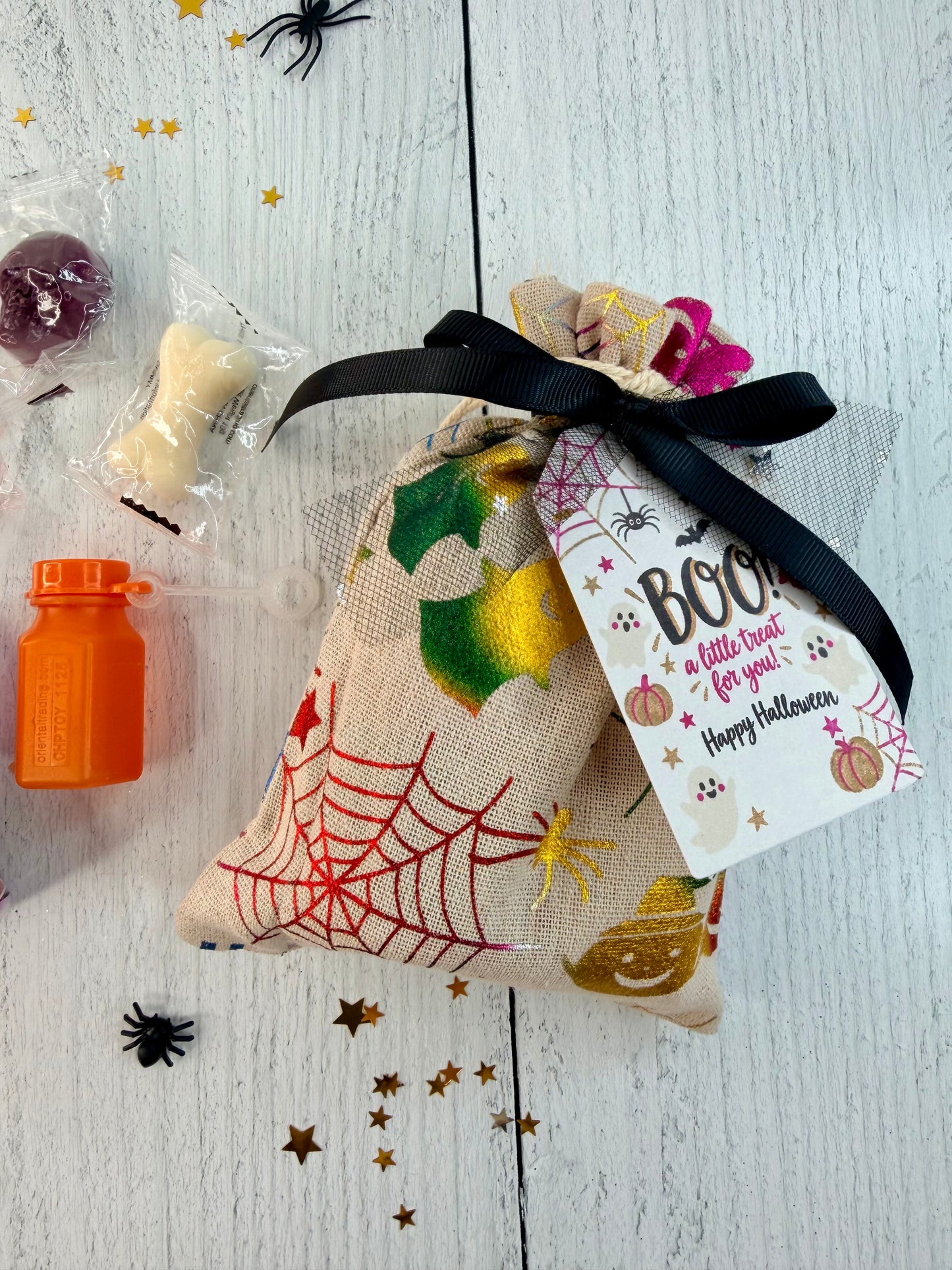 Personalized Halloween Creepy Crawly Party Favor Bags – Set of 10