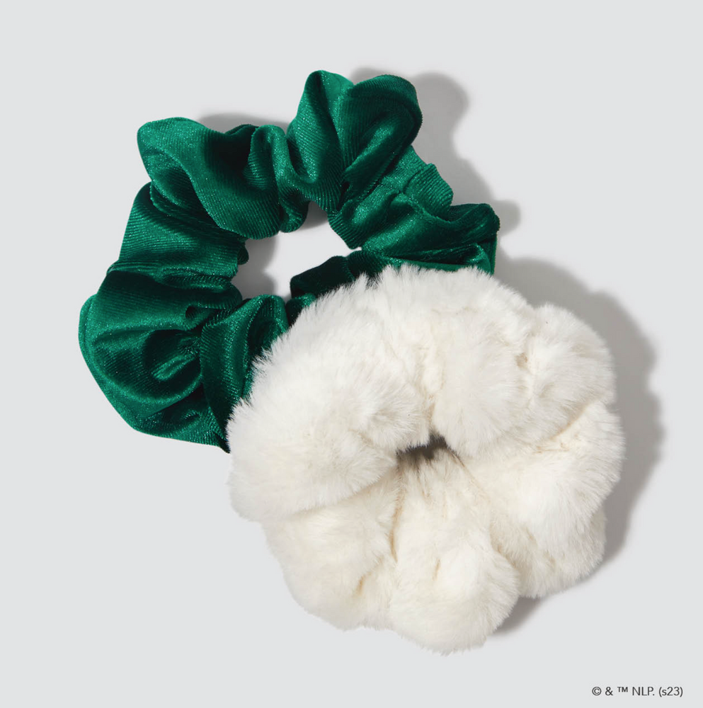 
            
                Load image into Gallery viewer, Elf X Kitsch Scrunchies 2pc - White &amp;amp; Green
            
        