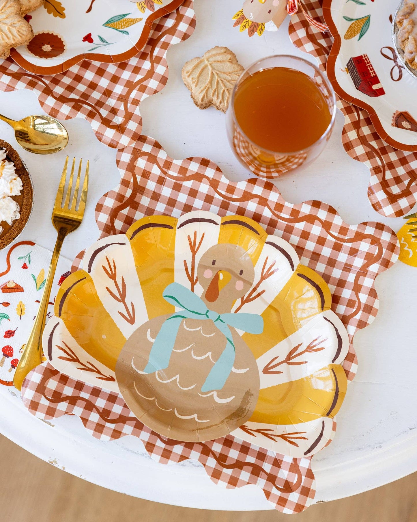 GBL1340 - Gobble Turkey Shaped Paper Plates