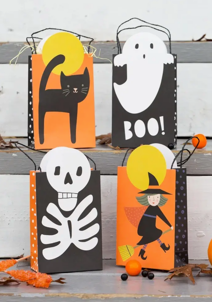 
            
                Load image into Gallery viewer, Halloween Favor Bags
            
        